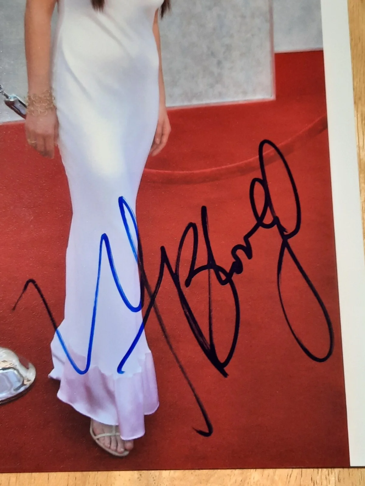 Moon Bloodgood — Moon Bloodgood Red Carpet Auto Autograph 8x10 Hand Signed With COA Model Star, изображение 2