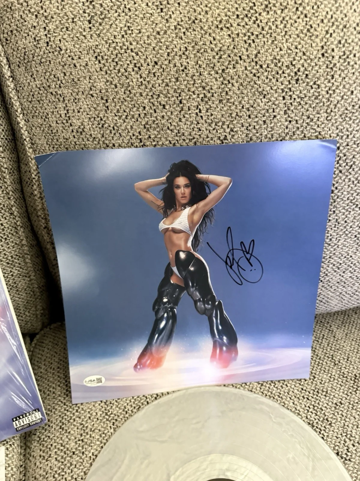 Katy Perry Sexy Hot Singer Signed Autographed 143 Album Insert JSA COA, изображение 5