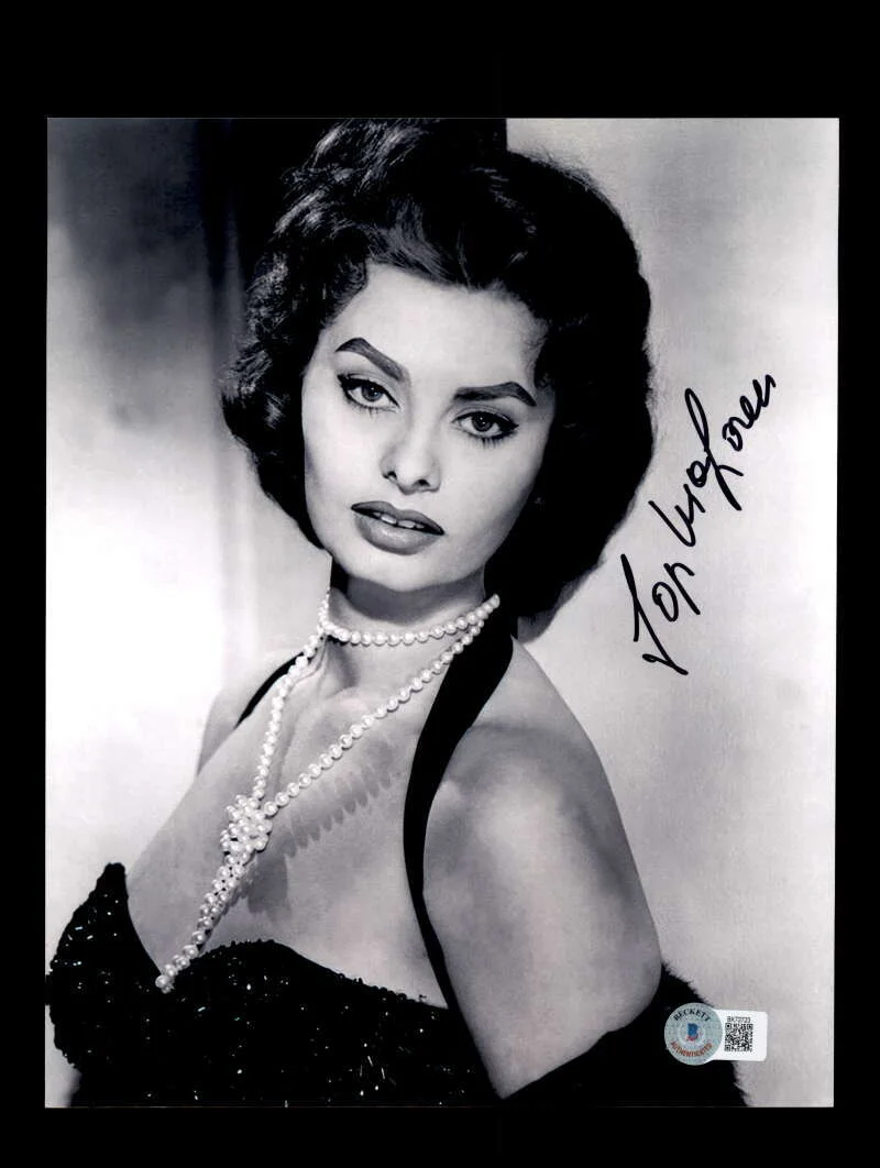 Sophia Loren — Sophia Loren Beckett BAS Signed 8x10 Photo Autograph