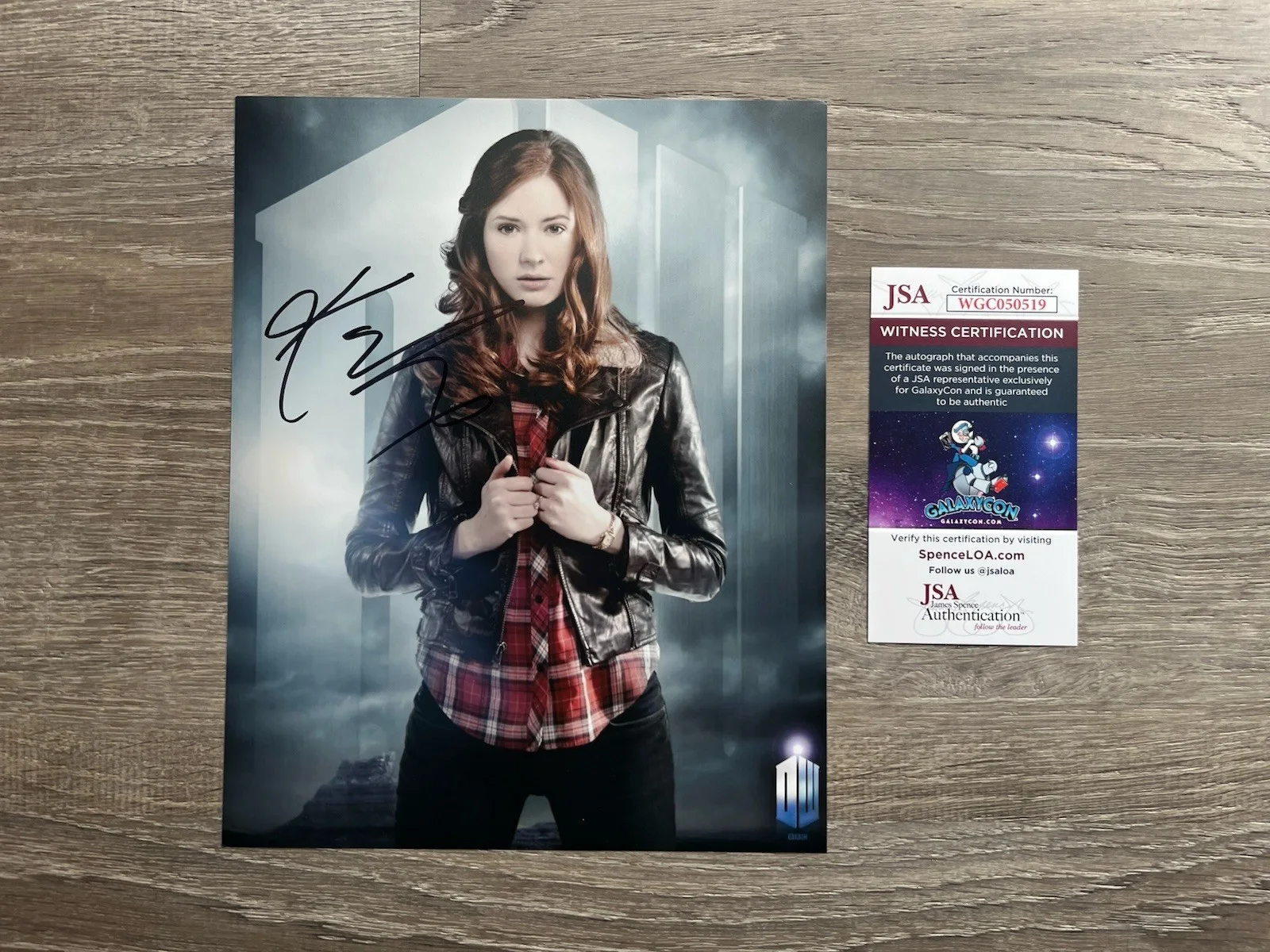 Karen Gillan — Karen Gillan Signed Doctor Who 8x10 Photo JSA COA Amy Pond