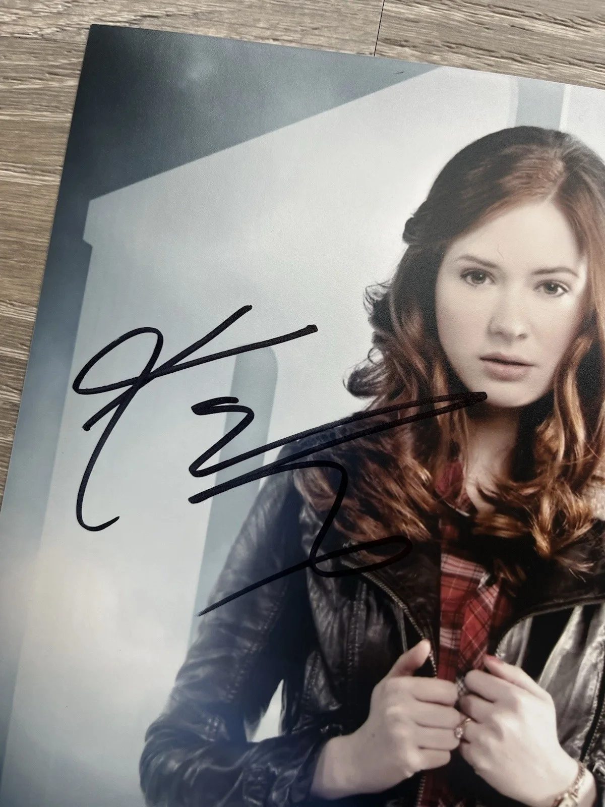 Karen Gillan — Karen Gillan Signed Doctor Who 8x10 Photo JSA COA Amy Pond, изображение 4