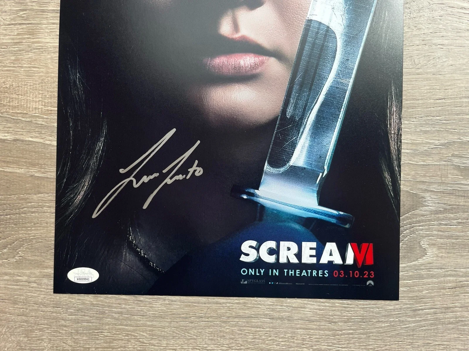Liana Liberato — Liana Liberato Signed Scream 11x17 Photo JSA COA Ghostface Horror Auto, изображение 3