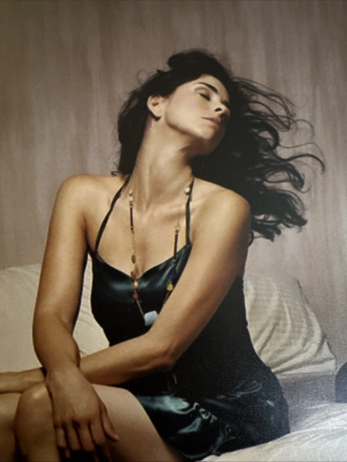 Sarah Silverman — SARAH SILVERMAN Signed 8x10 Photo In Green Negligee In Person Autograph, изображение 4