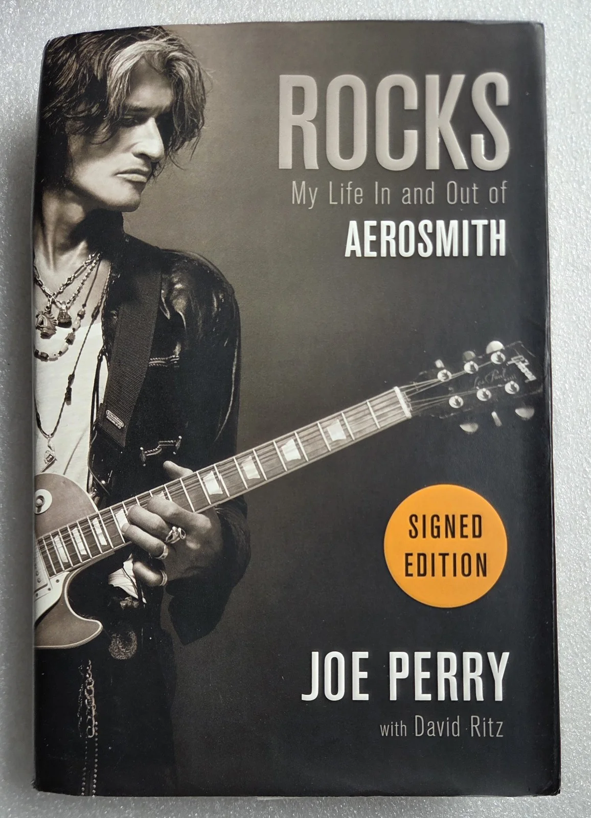 JOE PERRY SIGNED BOOK BECKETT BAS COA CERTIFIED AUTOGRAPHED AEROSMITH ROCK BAND, изображение 2