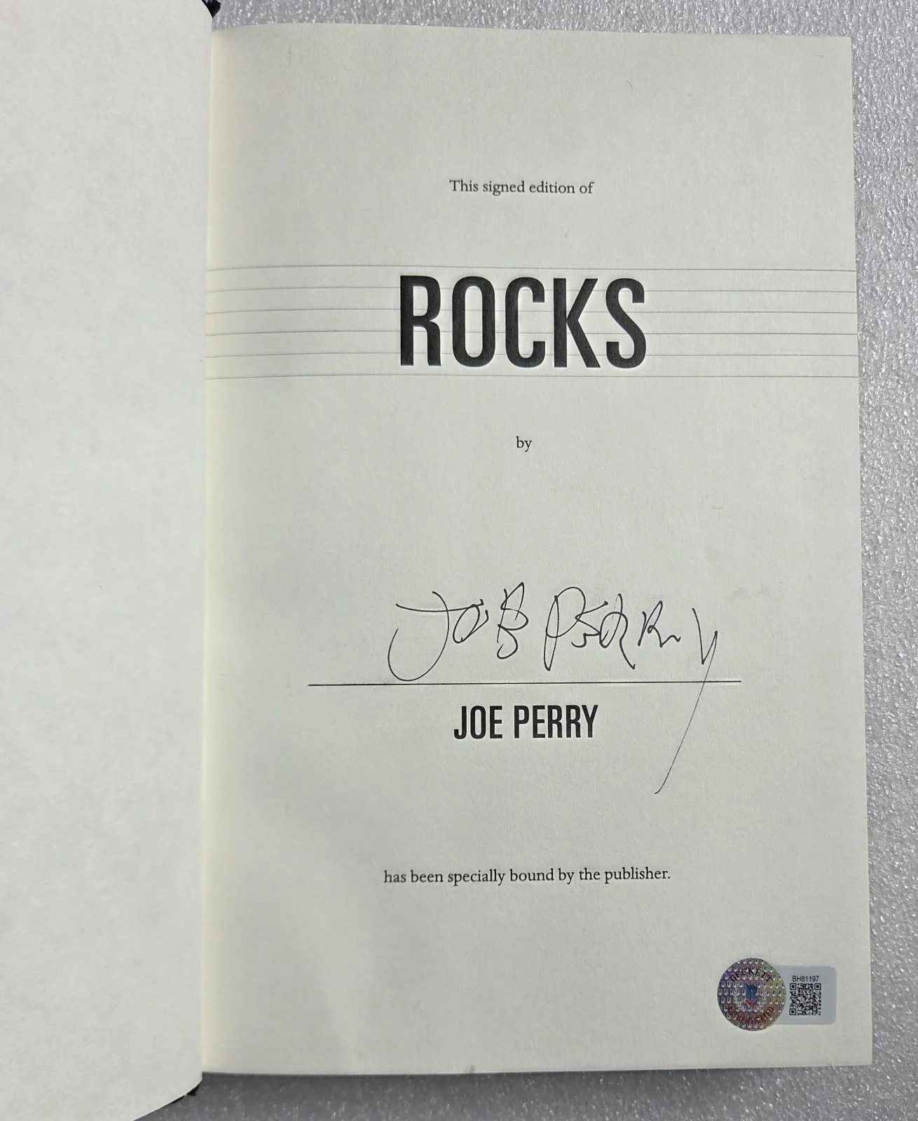 JOE PERRY SIGNED BOOK BECKETT BAS COA CERTIFIED AUTOGRAPHED AEROSMITH ROCK BAND, изображение 3