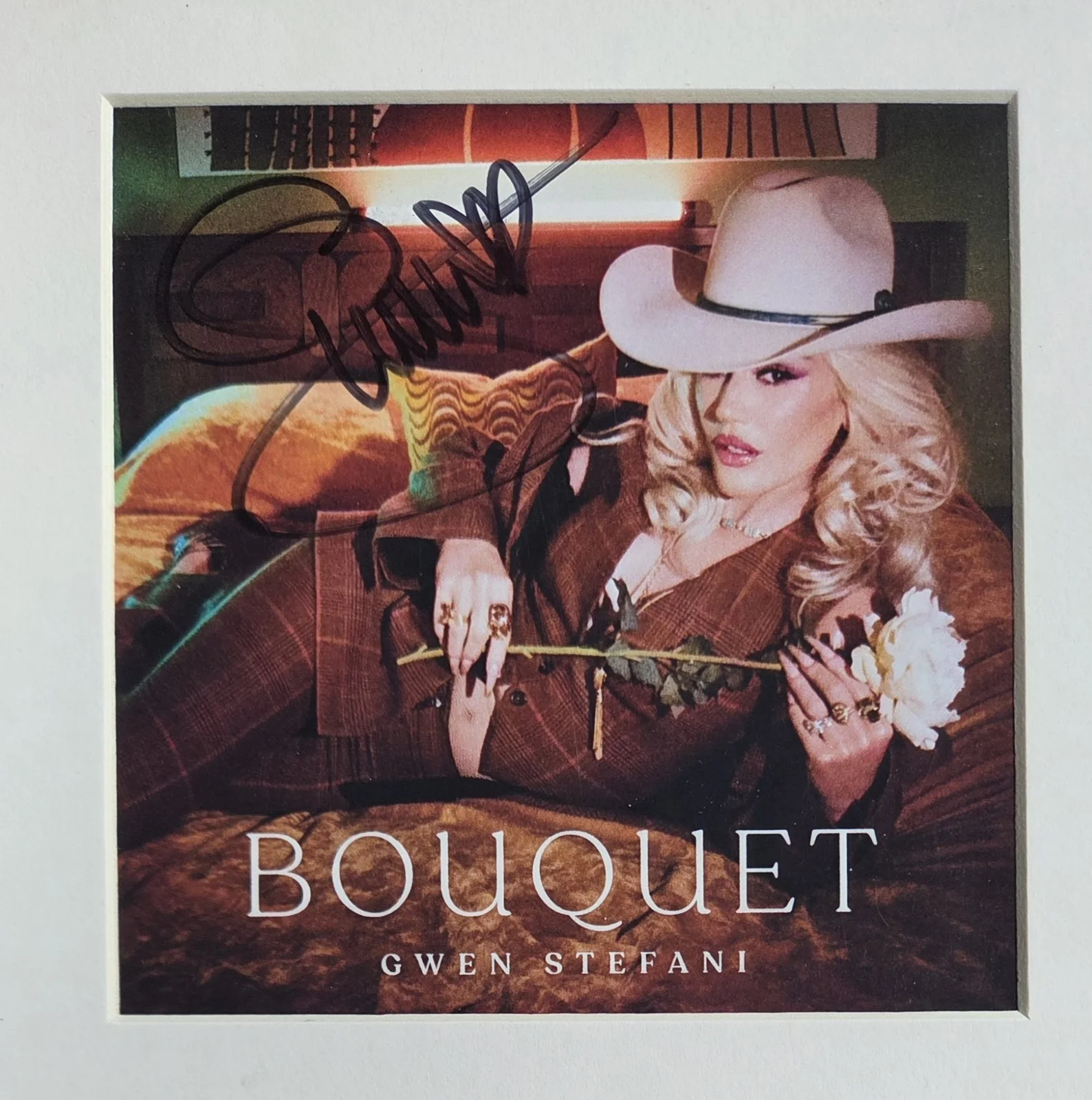GWEN STEFANI CD DISPLAY AUTOGRAPHED BECKETT BAS COA SIGNED NO DOUBT MUSIC SINGER, image 4