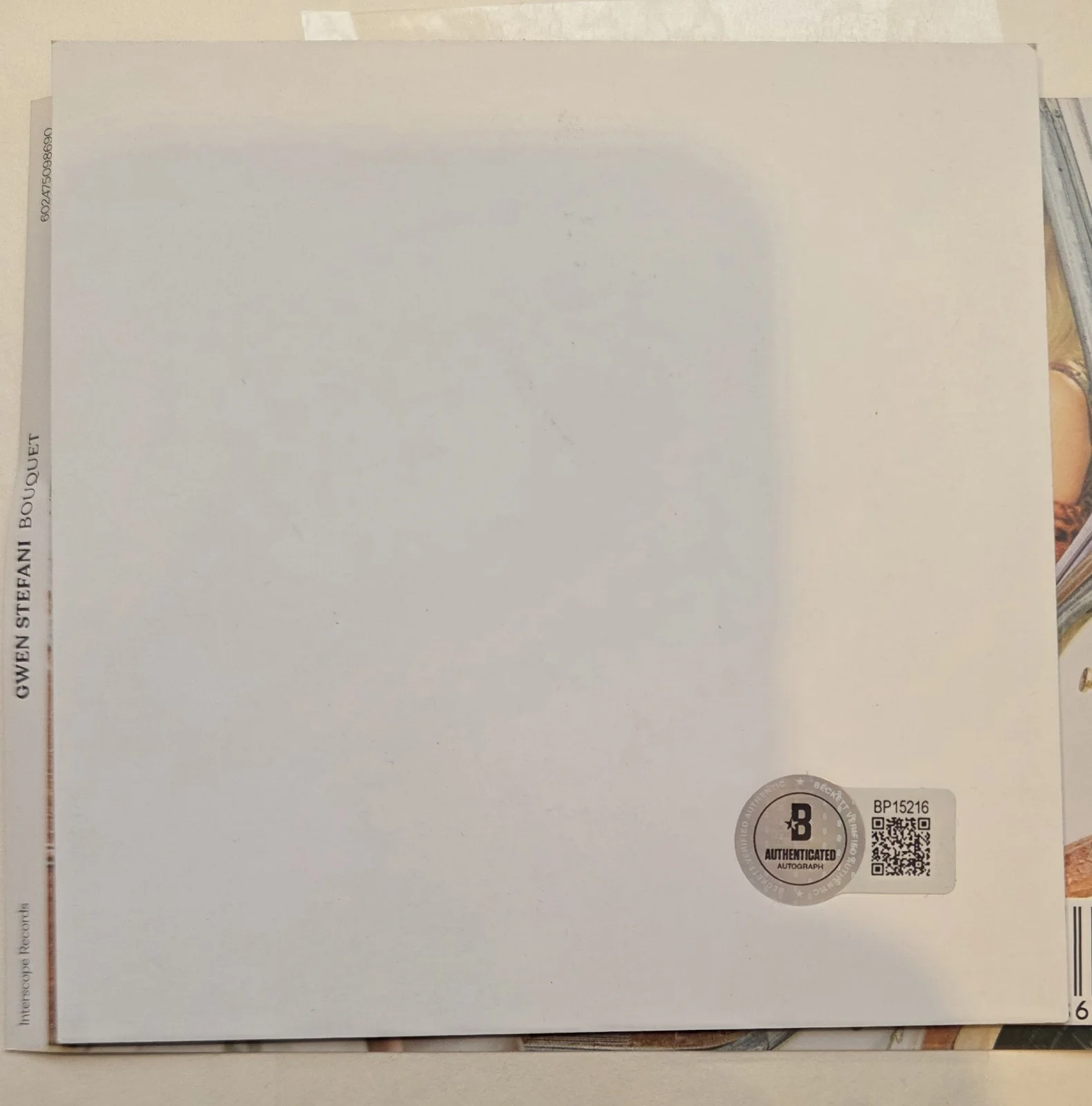 GWEN STEFANI CD DISPLAY AUTOGRAPHED BECKETT BAS COA SIGNED NO DOUBT MUSIC SINGER, image 5