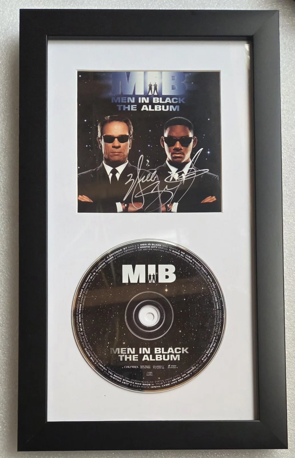 WILL SMITH AUTOGRAPHED BECKETT BAS COA SIGNED MEN IN BLACK DISPLAY PRESENT GIFT, image 2