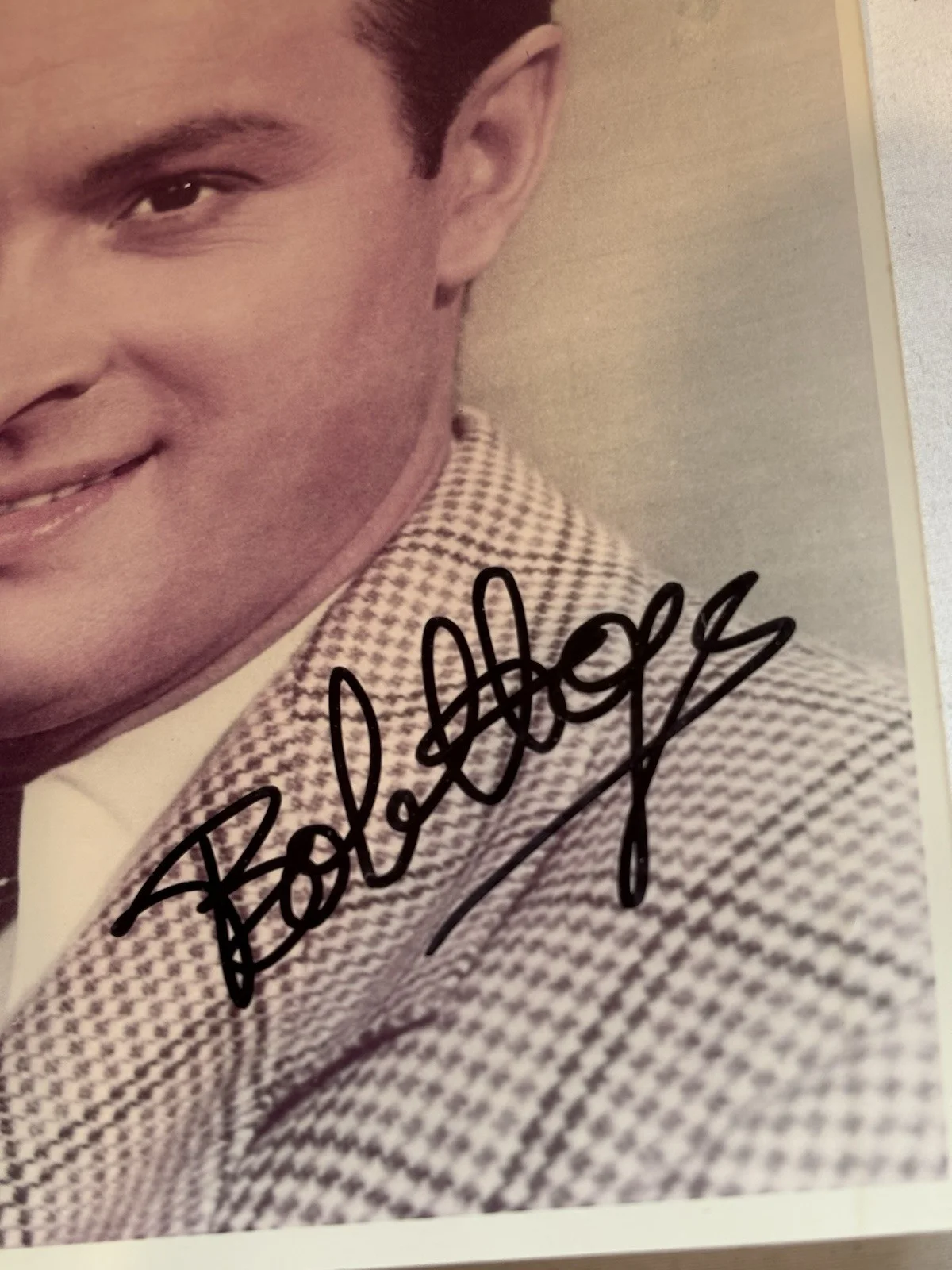 BOB HOPE SIGNED 8” X 10” Glossy Color Photo. From Profiles In History In 80s., image 2
