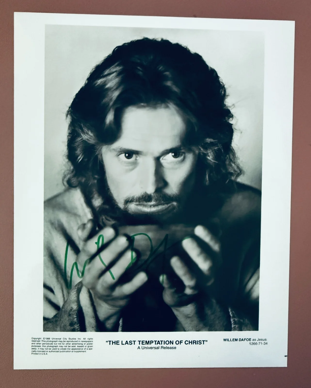Willem Defoe — Willem Dafoe Signed•Photo 8x10 B&W• The Last Temptation of Christ• w/ COA