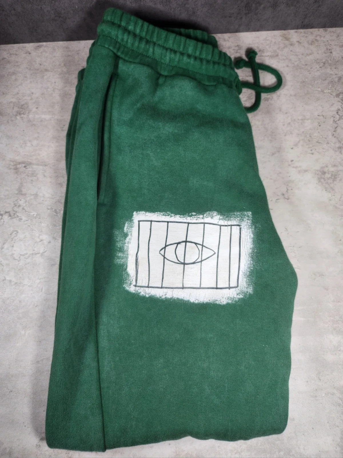 Screen Used Netflix The Kitchen 2023 Wardrobe Prop Handpainted Hoodie & Pants, изображение 4