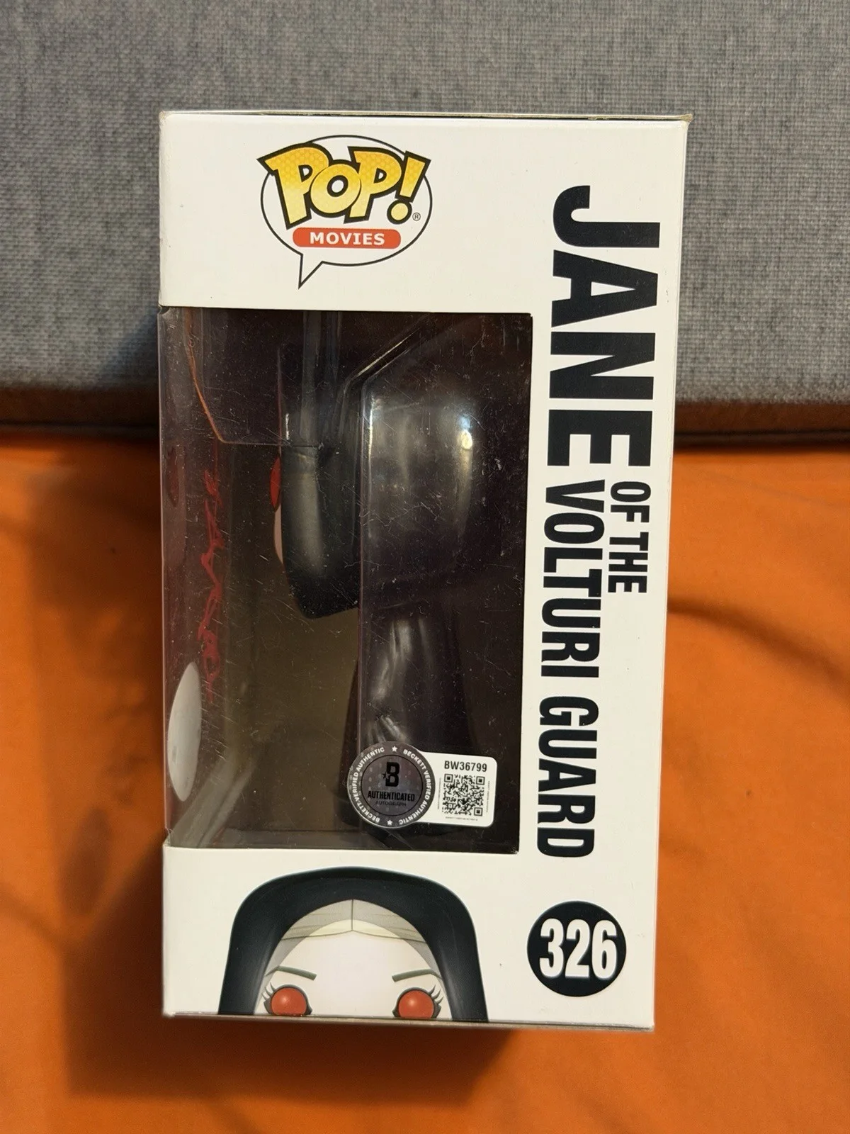 Dakota Fanning — Dakota Fanning Signed Twilight Funko Pop Jane of the Volturi Guard Beckett COA, изображение 2