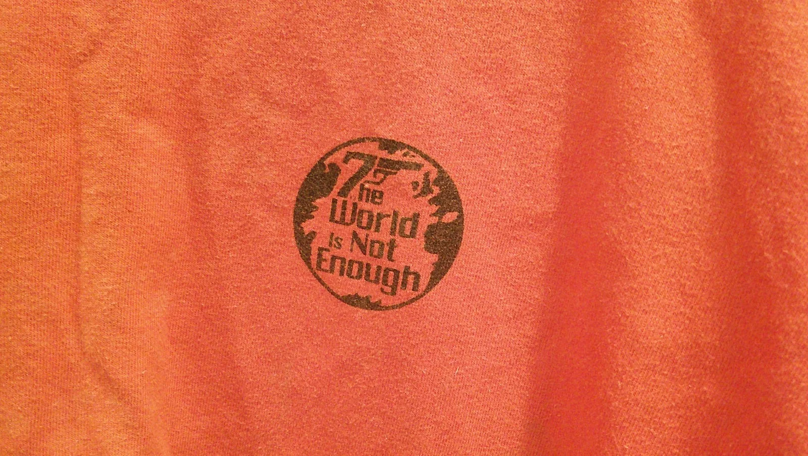 James Bond 007 on set stunt crew T shirt The world is not enough XXL 1999, изображение 2