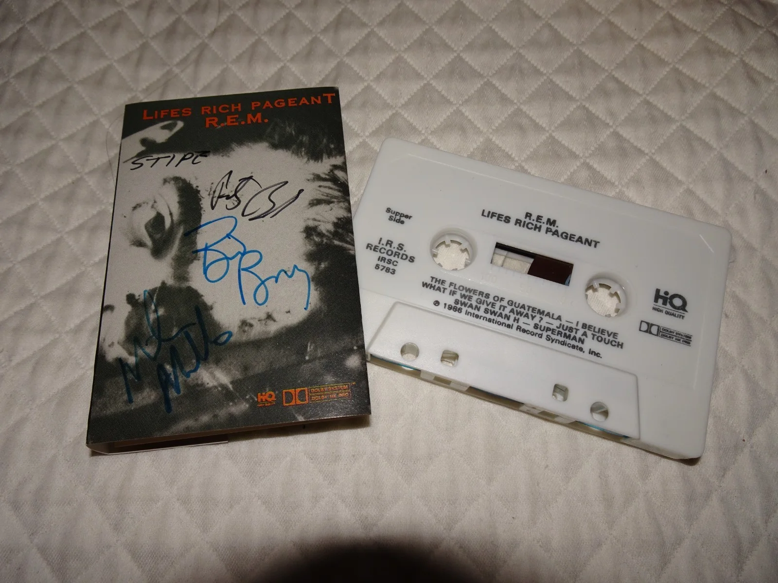 R.E.M — R.E.M. Green and Life's Rich Pageant Cassette Tapes fully signed, image 3