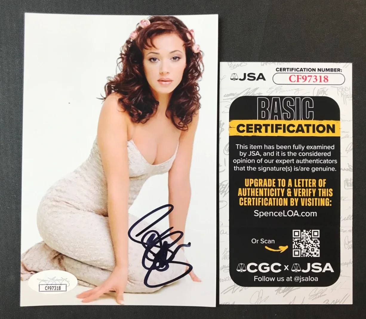 Leah Remini — Leah Remini Signed 6x4 Photograph JSA w/COA TV & Film Actress "King Of Queens"!