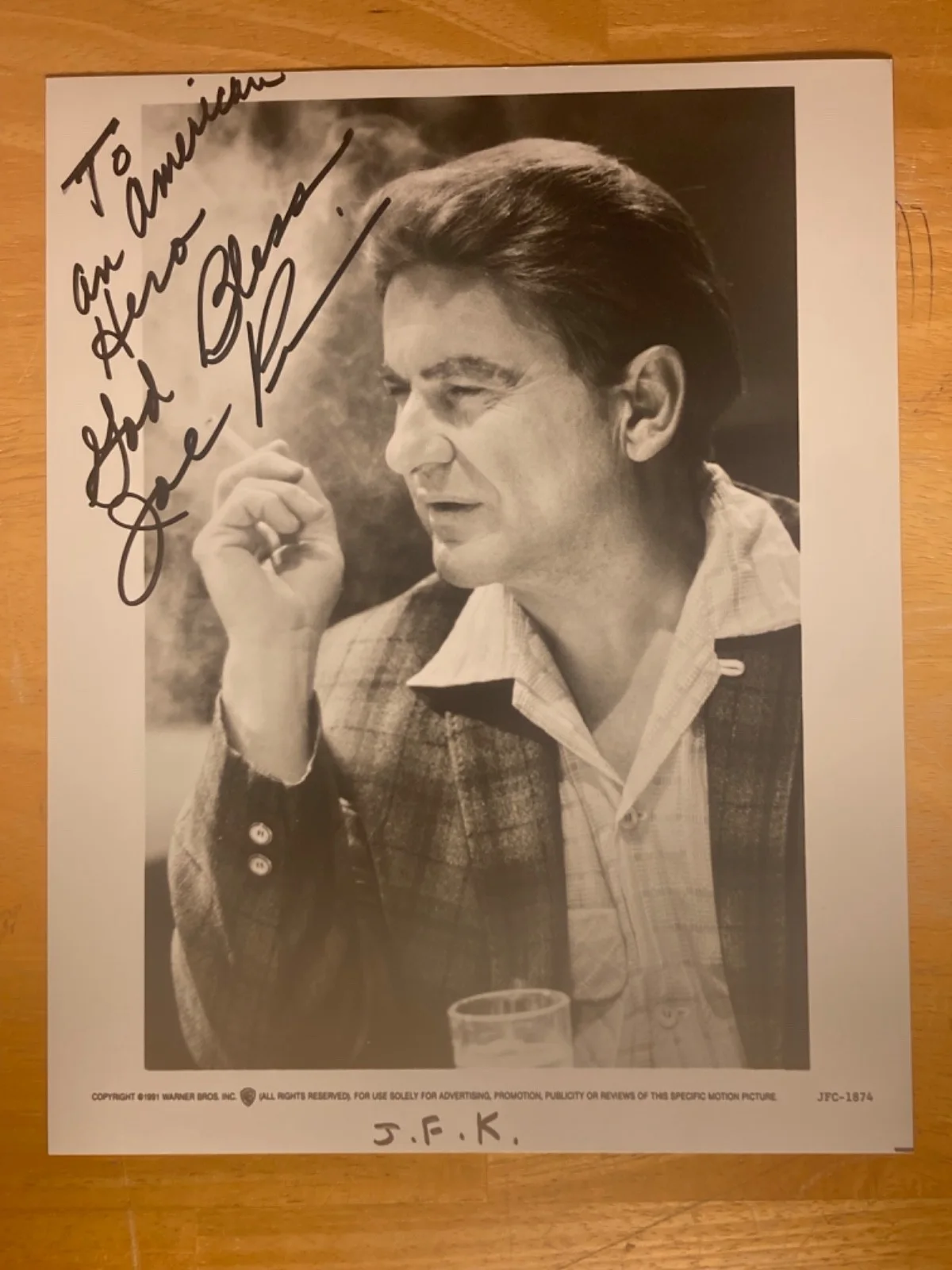 Hand SIGNED Joe Pesci 8x10 J.F.K. Press Photo (1991) (3a), изображение 2