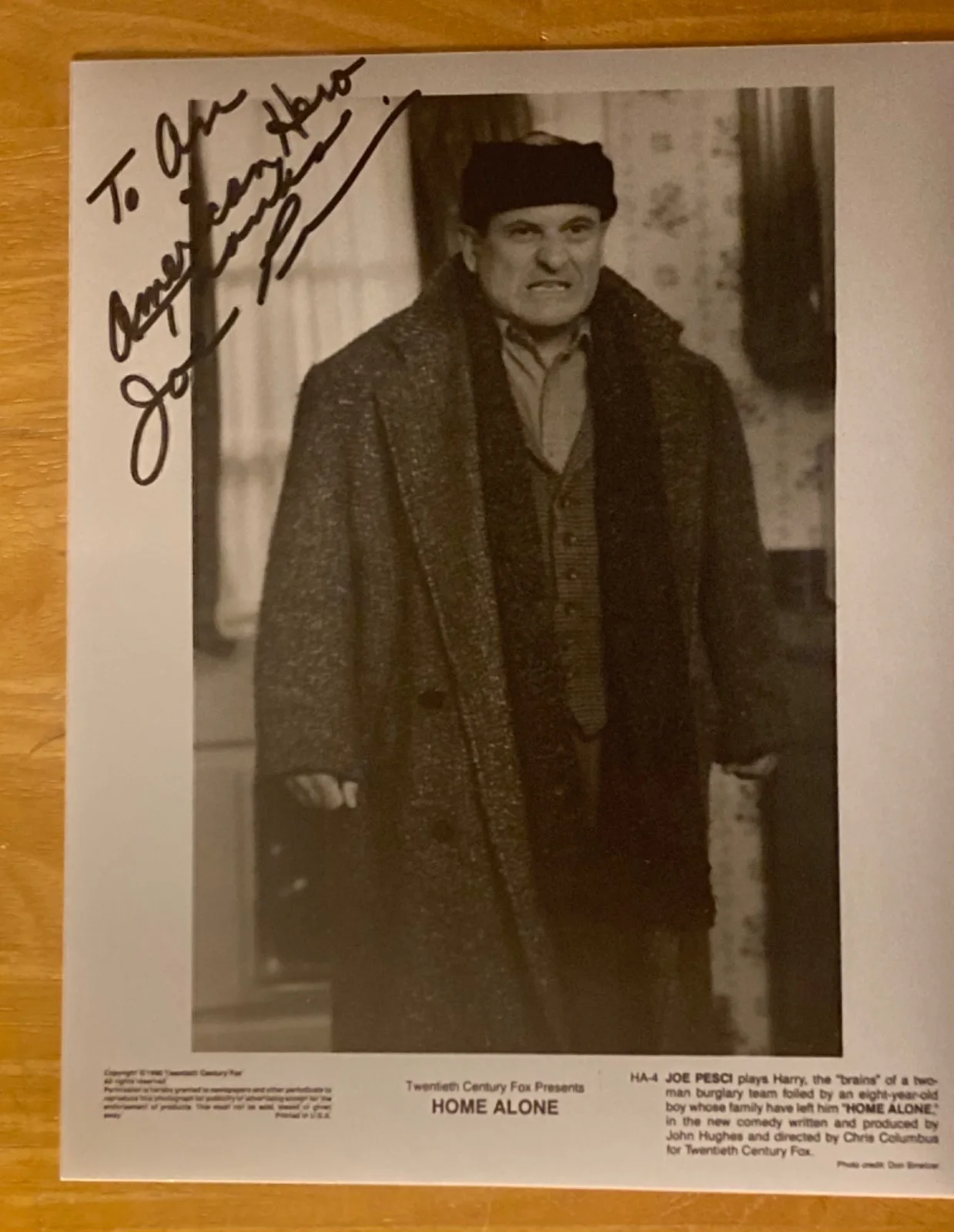 Hand SIGNED Joe Pesci 8x10 Home Alone Press Photo (3a), image 3