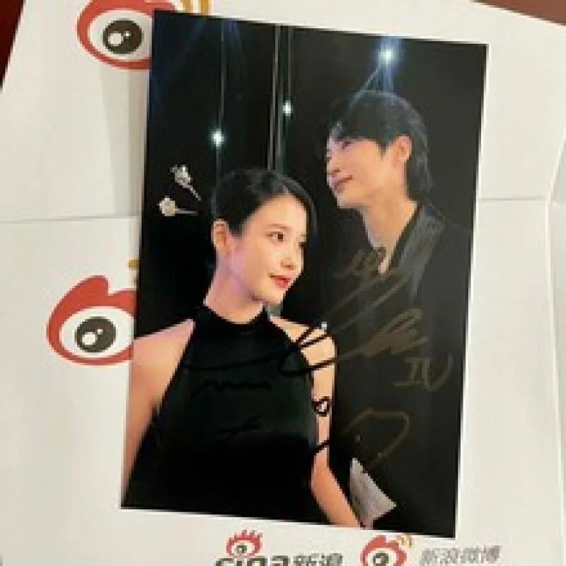 The 21st Century Grand Prince's Wife IU Byeon Woo-Seok Autographed Photo 6寸, изображение 3