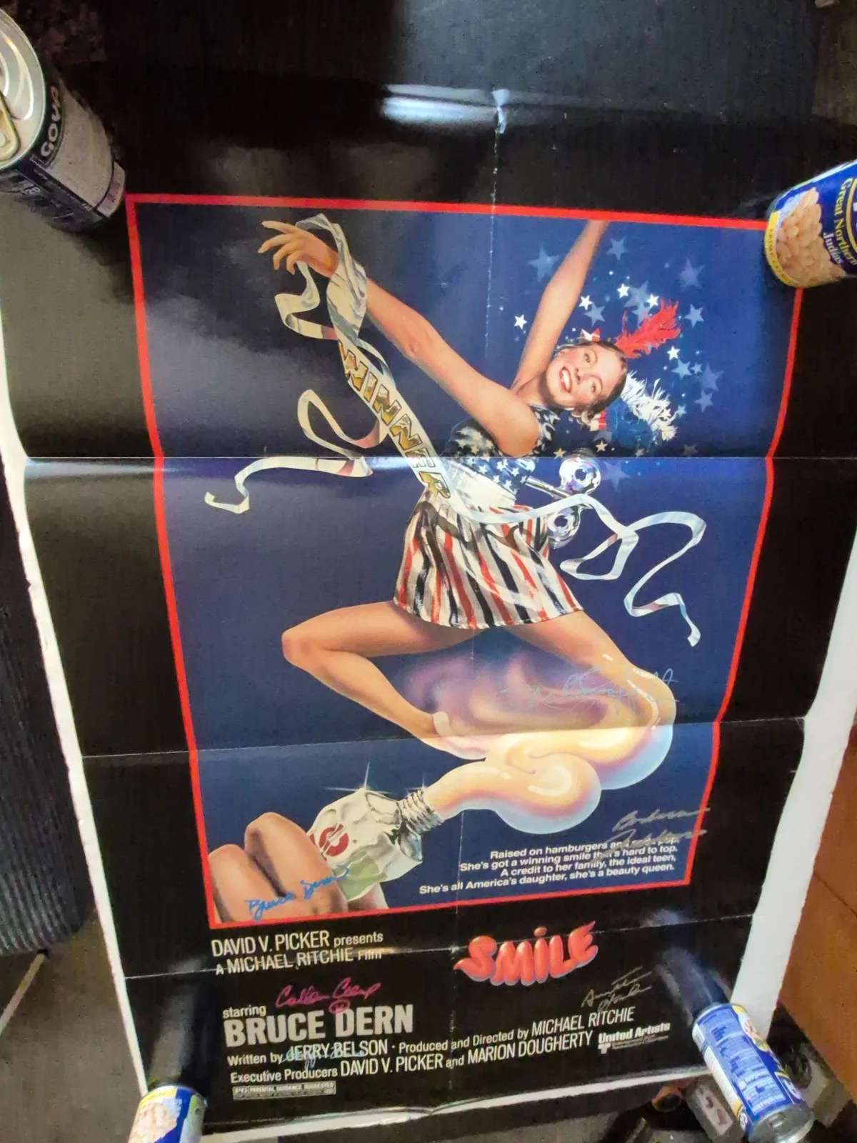 EKIM=INVENTORY — SMILE -BRUCE DERN-GRIFFITH+-CAST SIGNED MOVIE POSTER-w/COA -1986- ekim, изображение 3