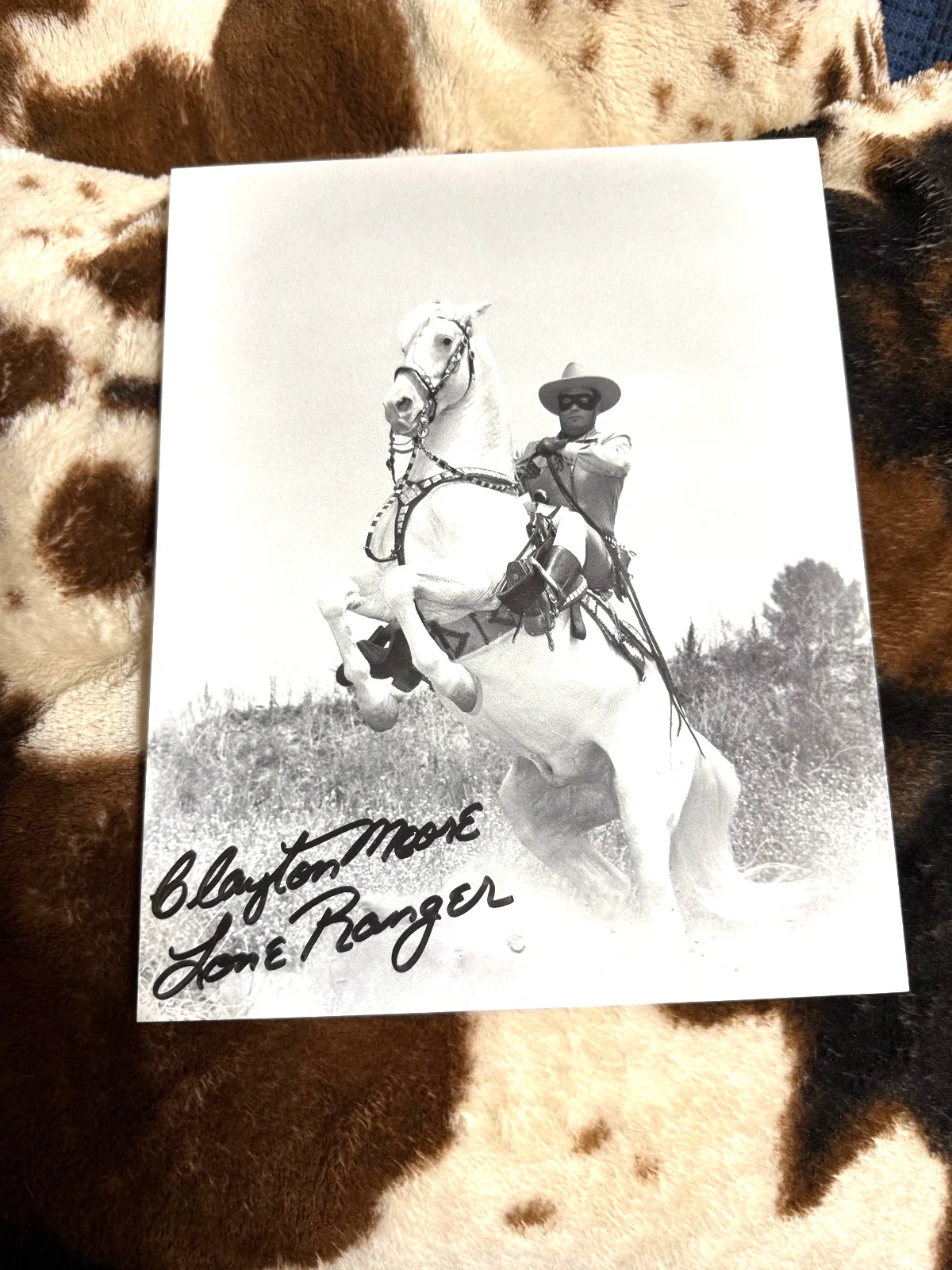 Clayton Moore — RARE CLAYTON MOORE - THE LONE RANGER - SIGNED 8 X 10 PHOTO ON HIS HORSE SILVER, изображение 3