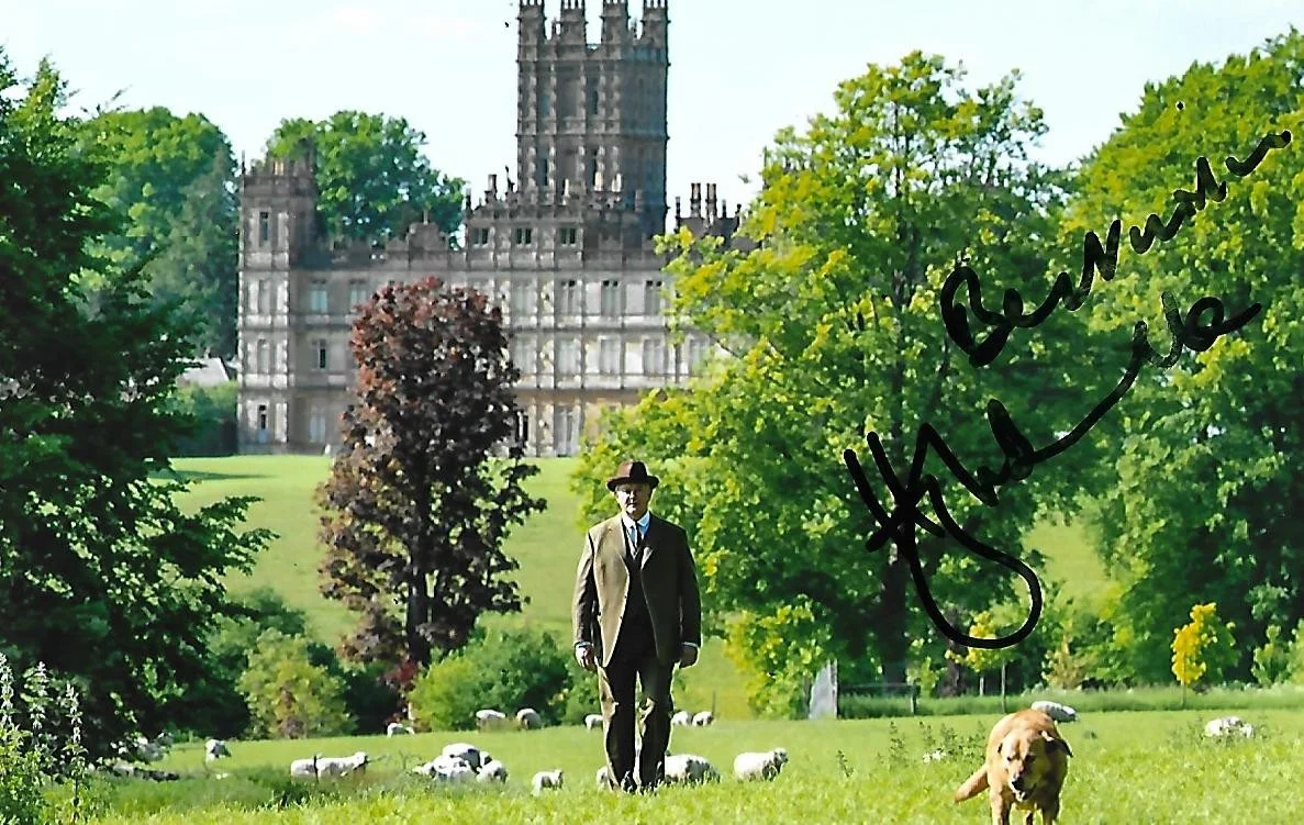 Hugh Bonneville — Hugh Bonneville signed 4x6 photo Downton Abbey Notting Hill Actor RARE COA LOOK!