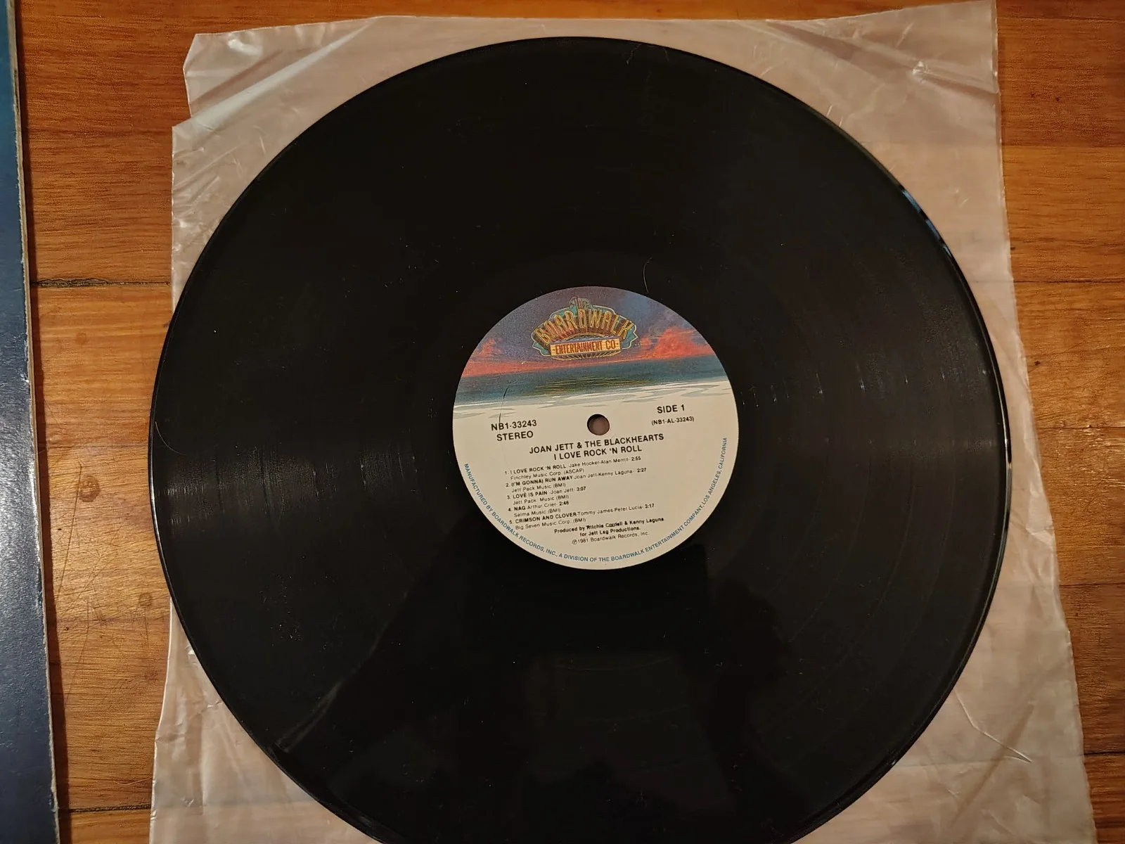 Signed Joan Jet Album, image 5