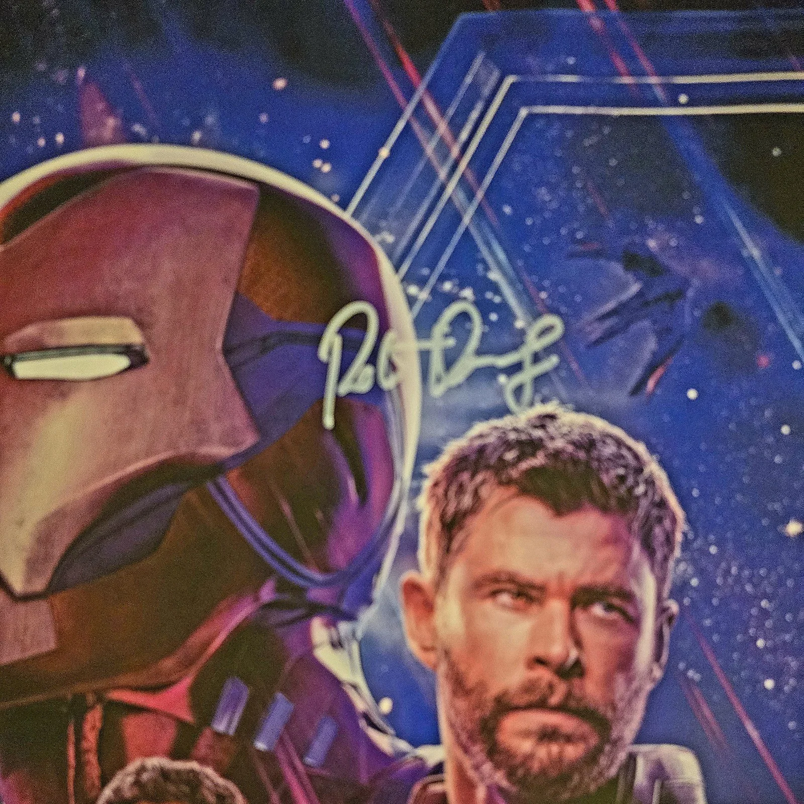 Robert Downey Jr — Robert Downey Jr Signed 22x34 Avengers Endgame SWAU Private Signing, изображение 2