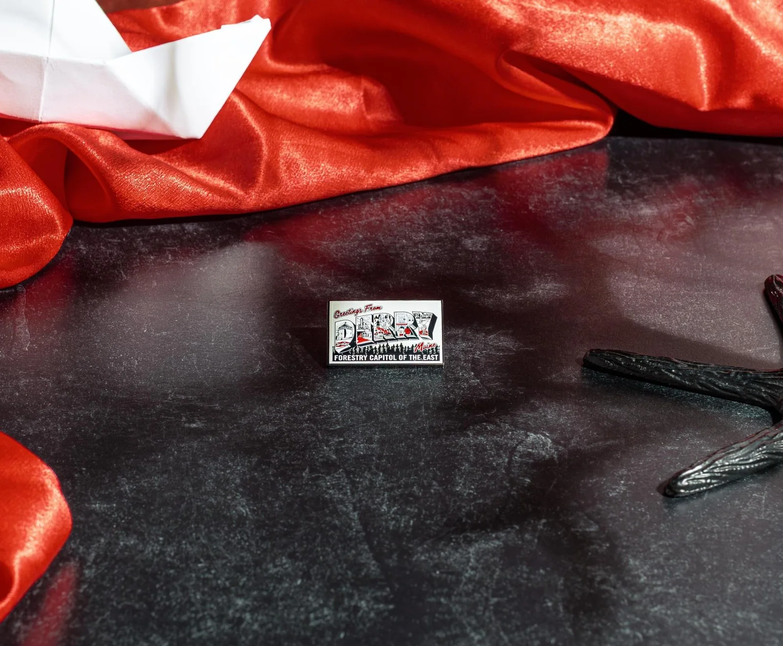 IT "Greetings From Derry" Postcard Printed Enamel Pin, image 4