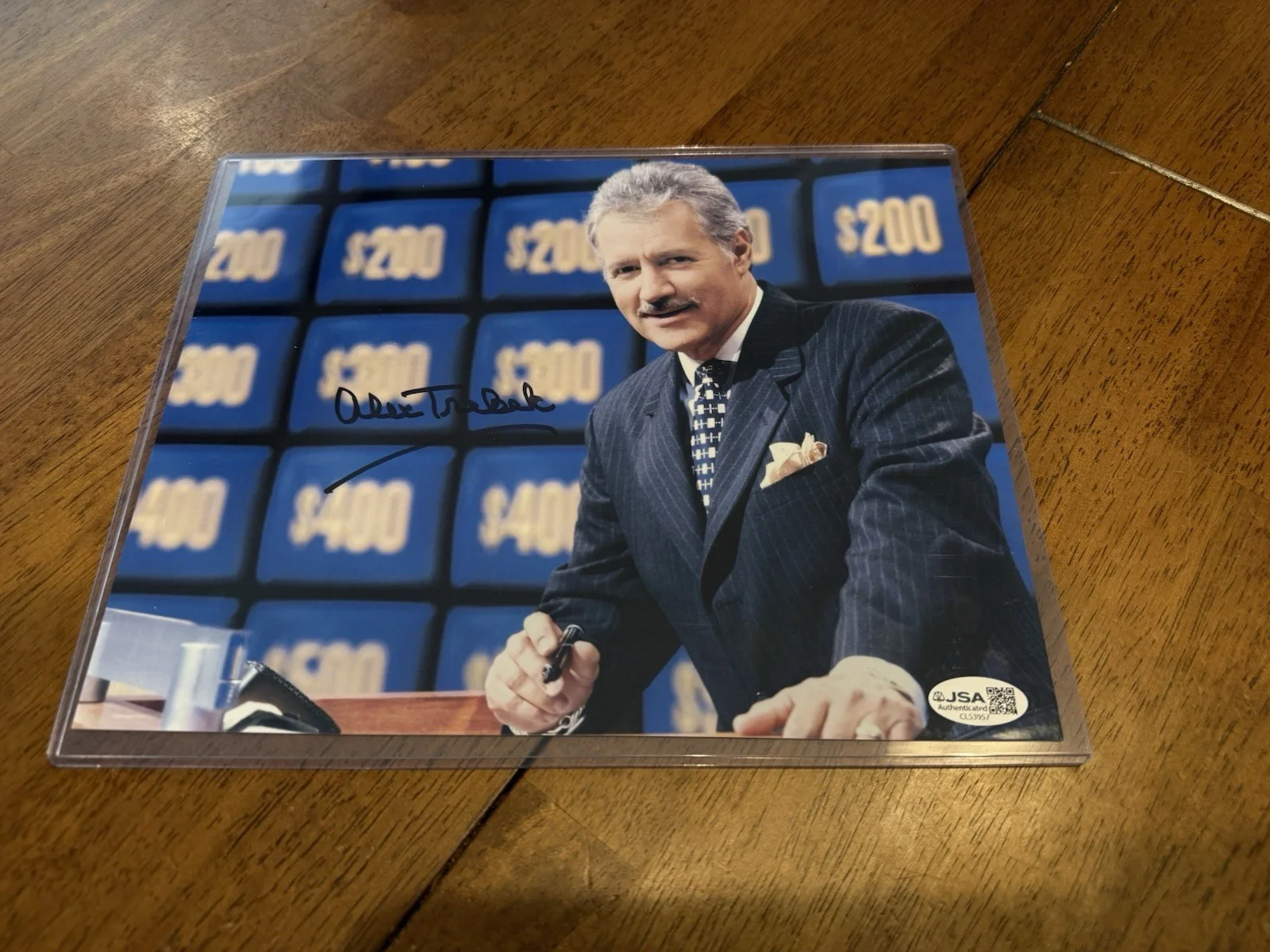 Alex Trebek — Autographed ALEX TREBEK Signed 8"x10" Photograph JEOPARDY JSA COA, изображение 3