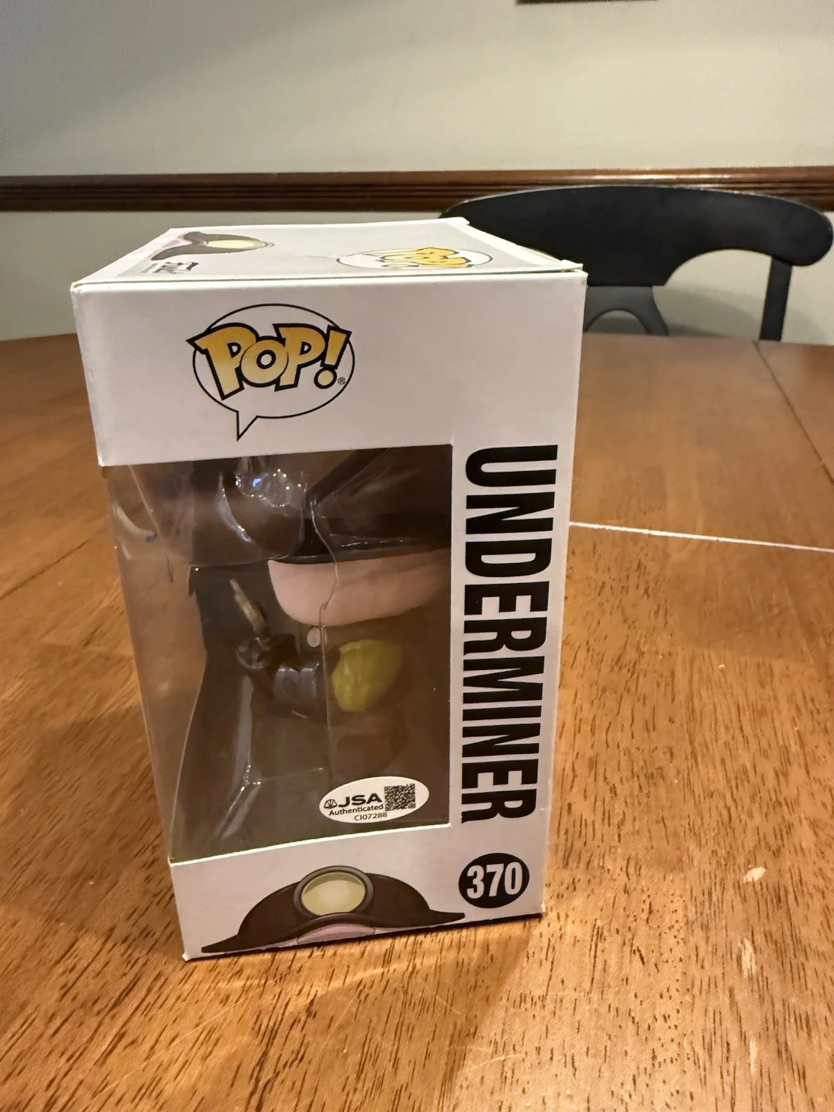 John Ratzenberger — John Ratzenberger Signed Funko Pop #370 Incredibles 2 JSA Underminer, изображение 2
