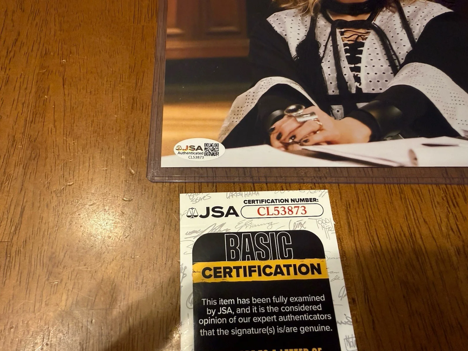 Catherine O'Hara — Catherine O'Hara signed "Moira" Schitts Creek 8x10 Photo auto JSA, изображение 2