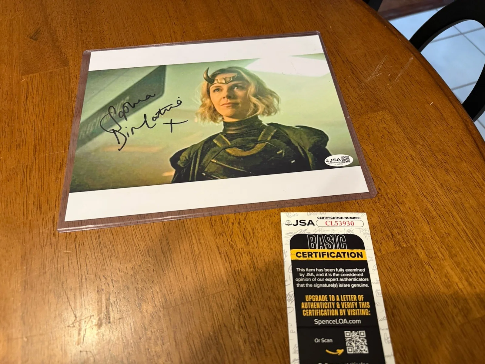 Sophia Di Martino — Sophia Di Martino Signed Autographed LOKI 8x10 Photo JSA Authenticated