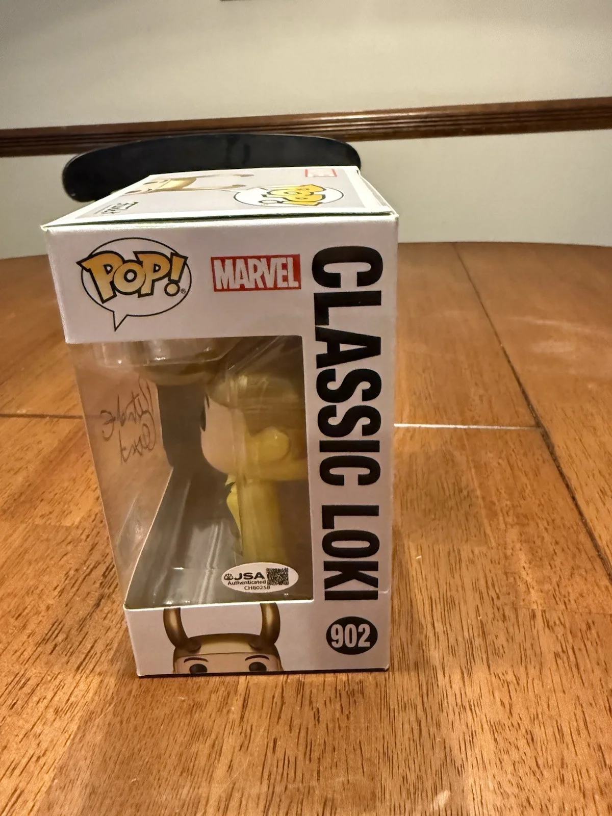 Richard E. Grant — Richard E. Grant Signed Loki Funko Pop 902 Classic Loki JSA Autograph, image 4