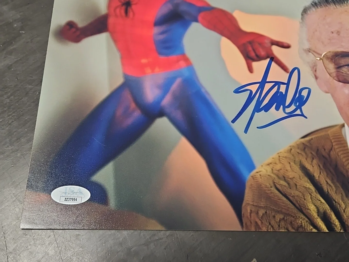 Stan Lee — Stan Lee Signed 11x14 Photo w/ Spiderman Marvel Comics - JSA COA Certified, image 2