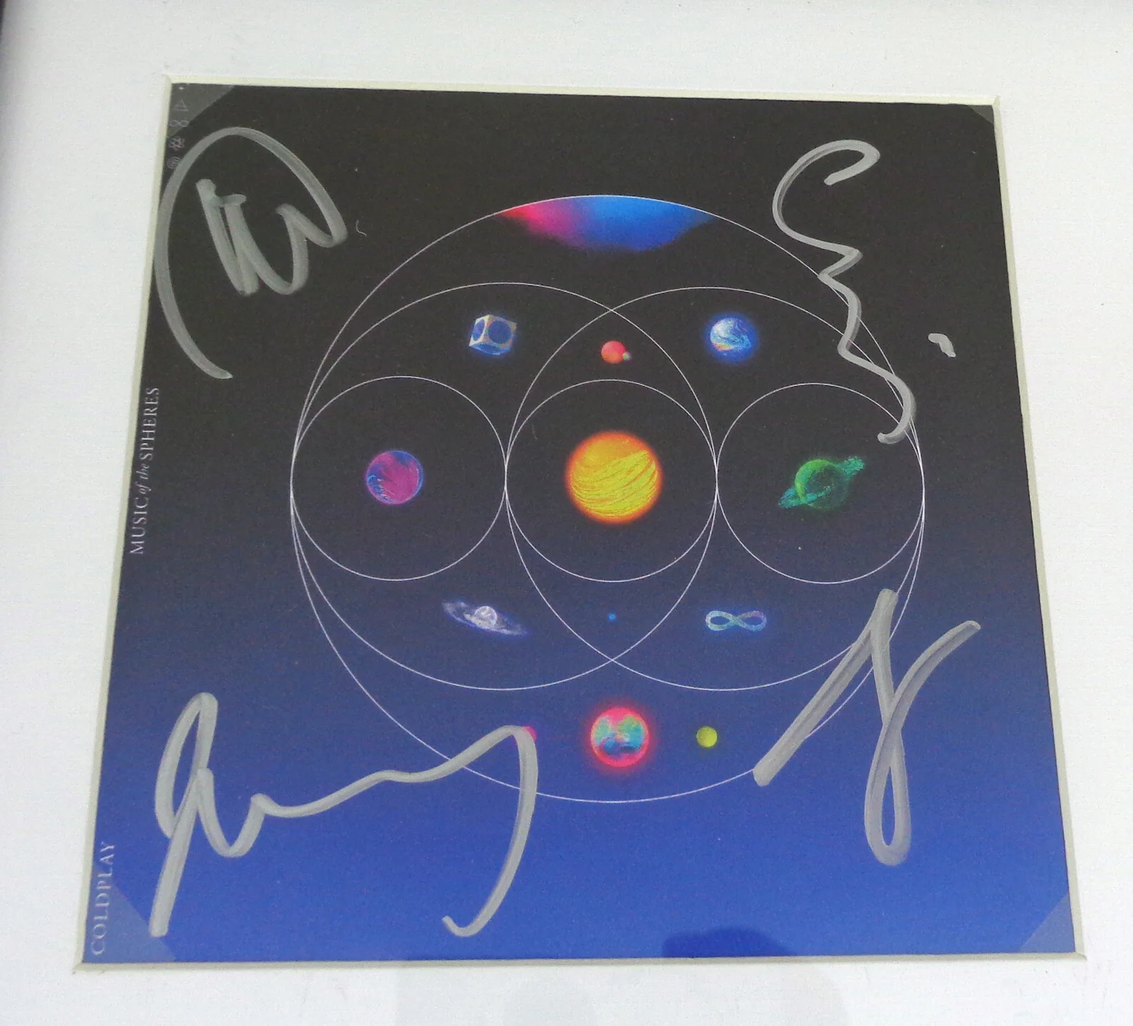 Coldplay Entire Band Signed Autograph Music Of The Spheres CD Framed PSA/DNA COA, изображение 4