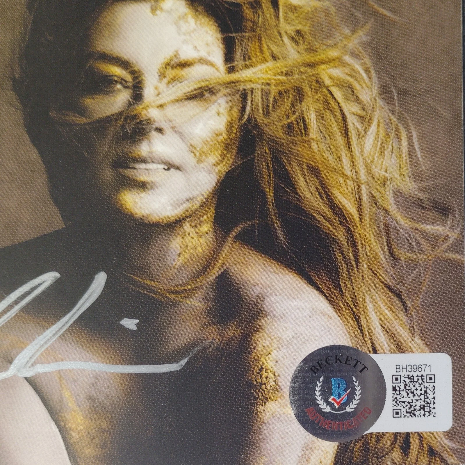 Shania Twain — Shania Twain Signed Queen of Me CD Framed Display Beckett BAS COA Country Music, изображение 4