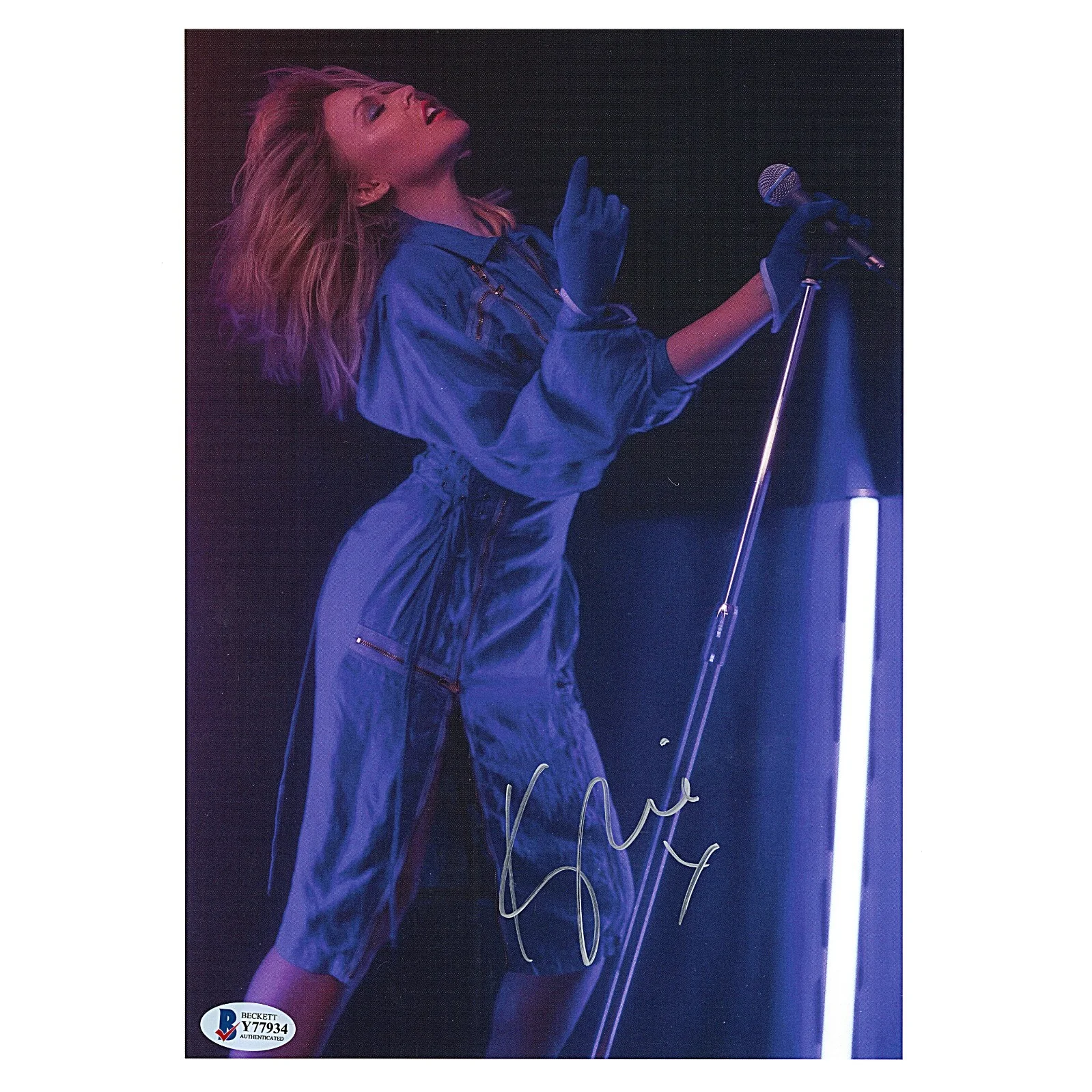 Kylie Minogue — Kylie Minogue Authentic Signed Disco 8.25" x 11.75" Photo Beckett Pop Musician, изображение 2