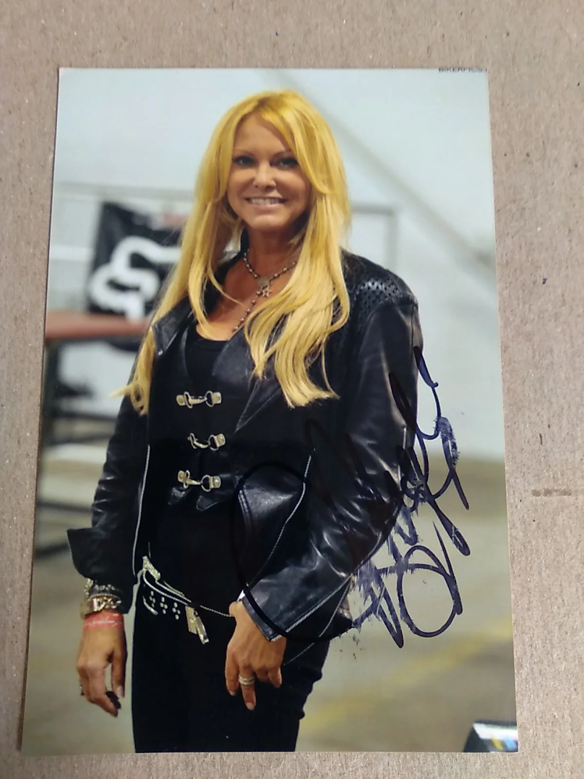 Michele Smith American Actress Model TV Host Autographed Signed 6x4 Photo, изображение 2