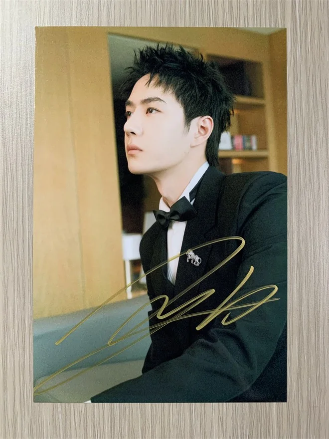 6" Wang Yibo 王一博 Hand Signed Autographed Photo Autographs Collection Original#, изображение 2