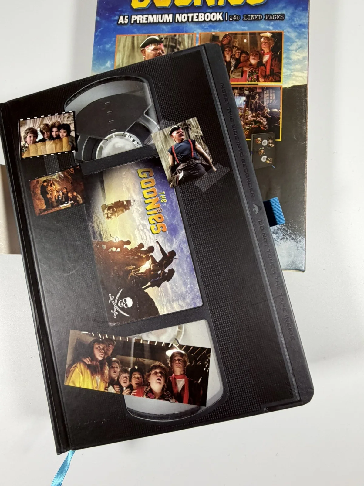 The Goonies A5 NOTEBOOK + Slipcover 240 pages stickers sheet included, изображение 3