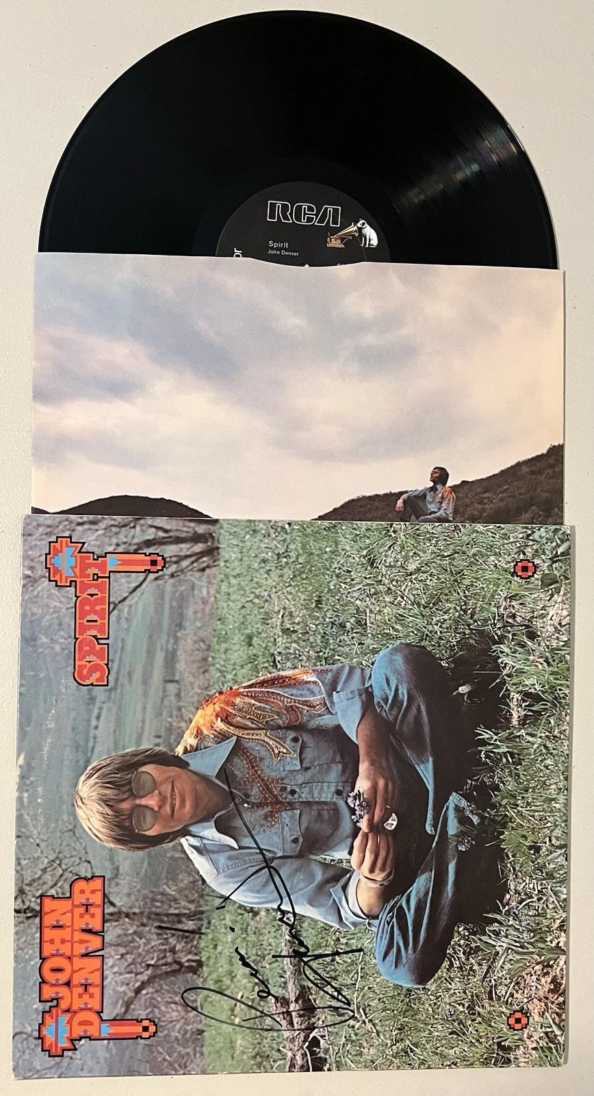 John Denver Signed 1976 “SPIRIT” Album Autographed Record, изображение 3