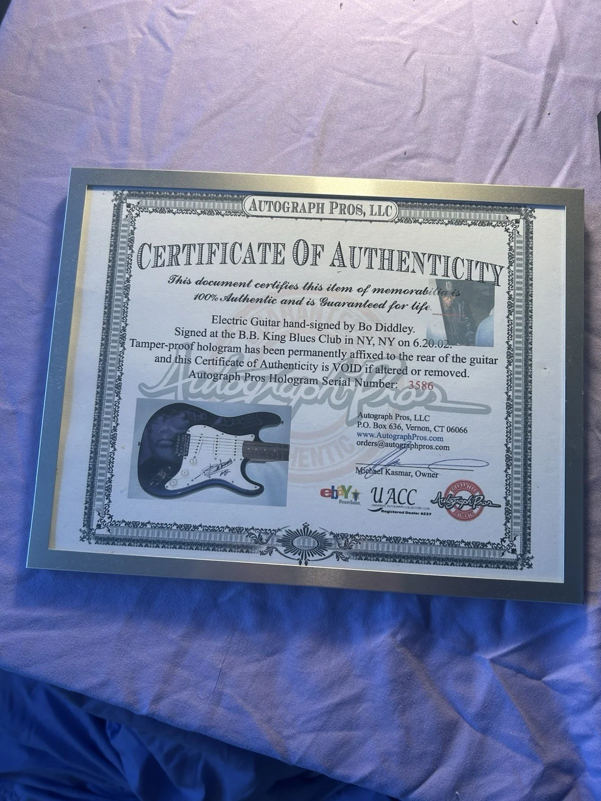 bow diddly autograph guitar Mint Condition, image 2