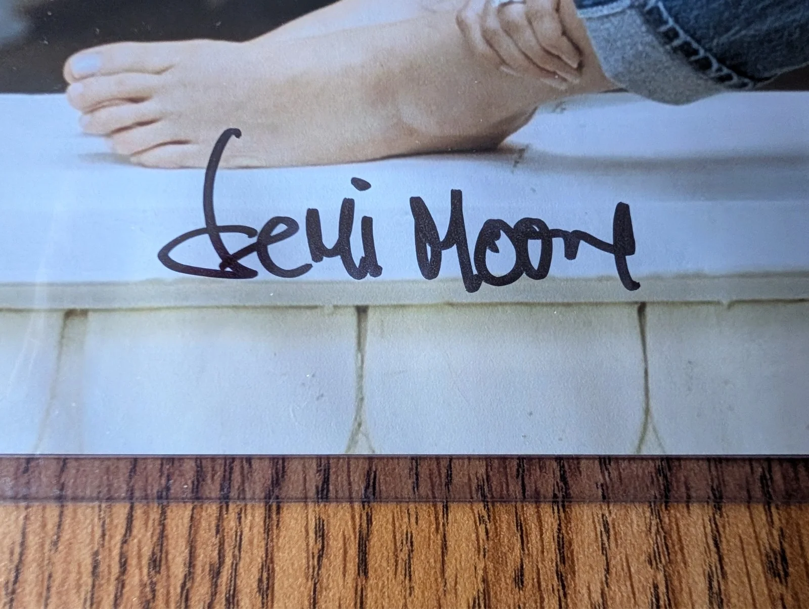 Demi Moore — DEMI MOORE 11X14 Autographed Photo w/Letter of Authenticity, image 2