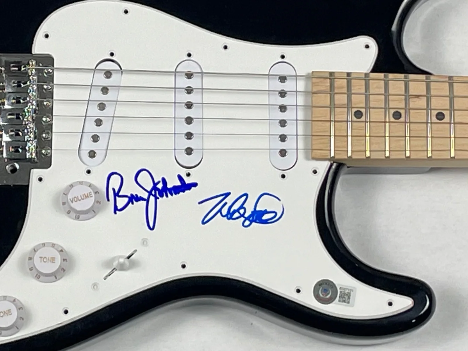 The Beach Boys Signed Autograph Electric Guitar Mike Love Bruce Johnston Beckett, image 5