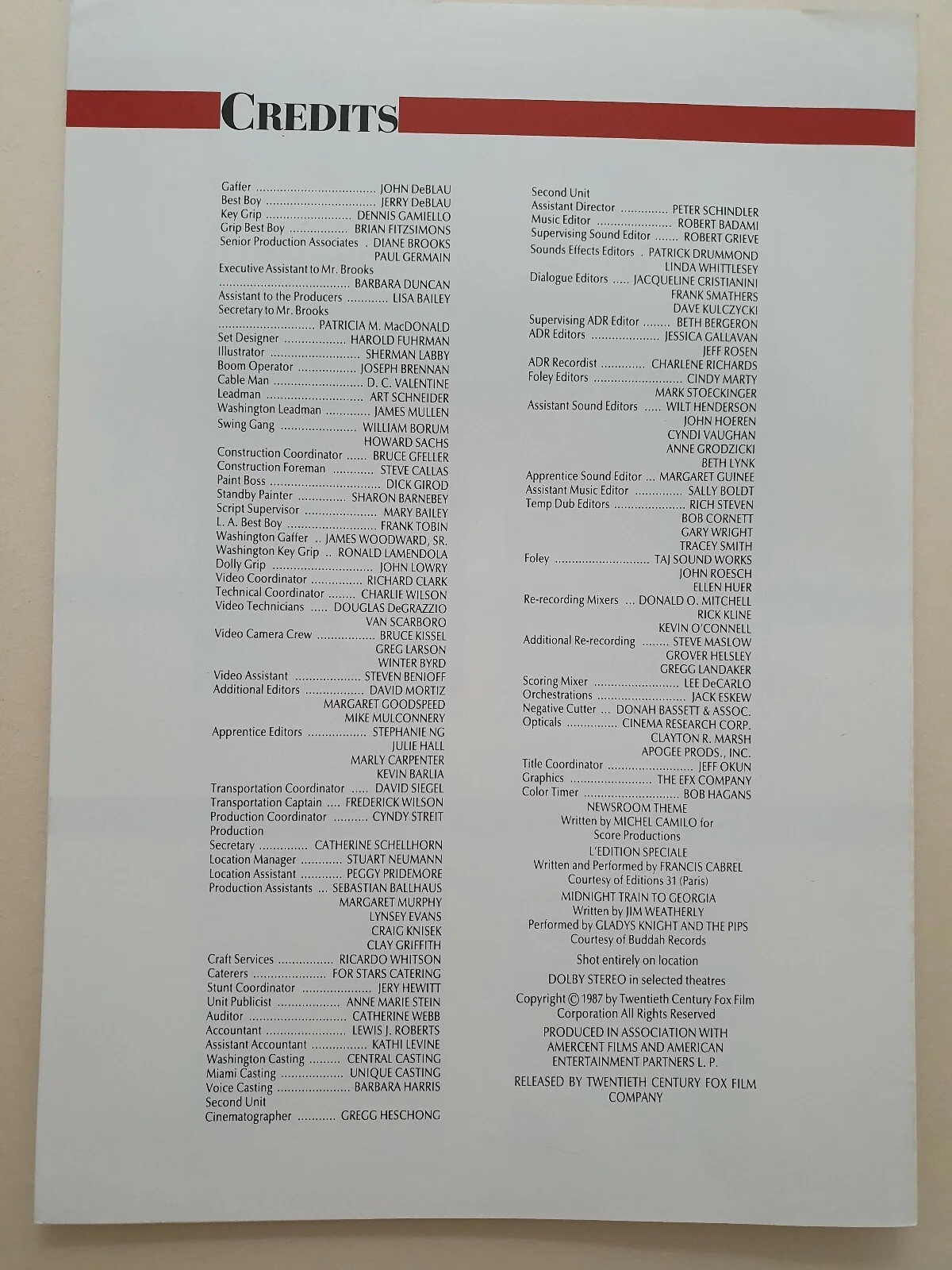 BROADCAST NEWS - VINTAGE ORIGINAL UK SYNOPSIS BOOKLET- WILLIAM HURT HOLLY HUNTER, изображение 3