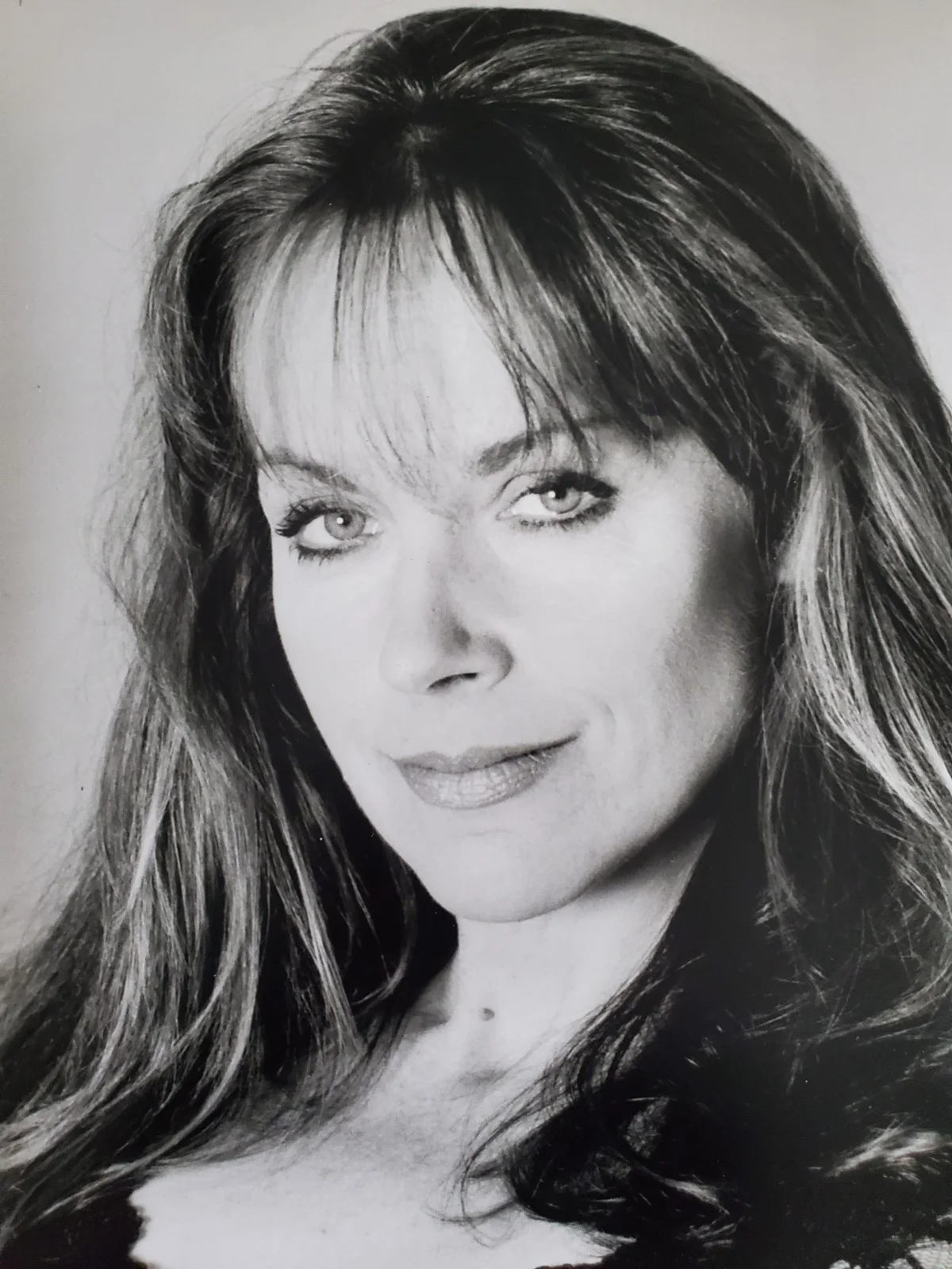 MARY TAMM - THREE VINTAGE ORIGINAL 1990s PHOTOS - DR WHO - ROMANA - BROOKSIDE, изображение 4