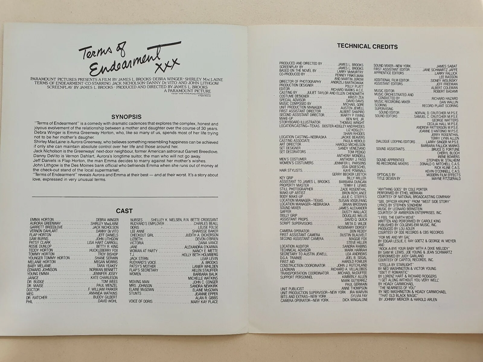 TERMS OF ENDEARMENT 2 VINTAGE ORIGINAL PRESS SYNOPSIS BOOKLETS MACLAINE, WINGER, image 2