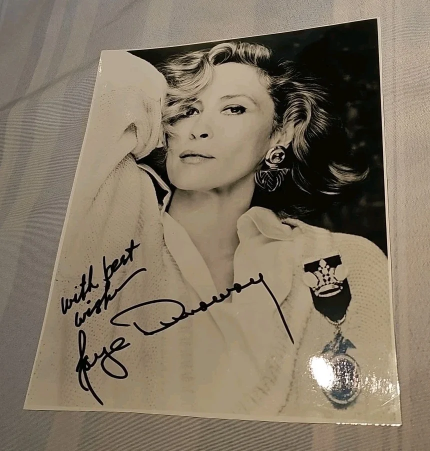 Faye Dunaway Autographed 8x10 Stunning Photo Auction House Free shipping, изображение 2