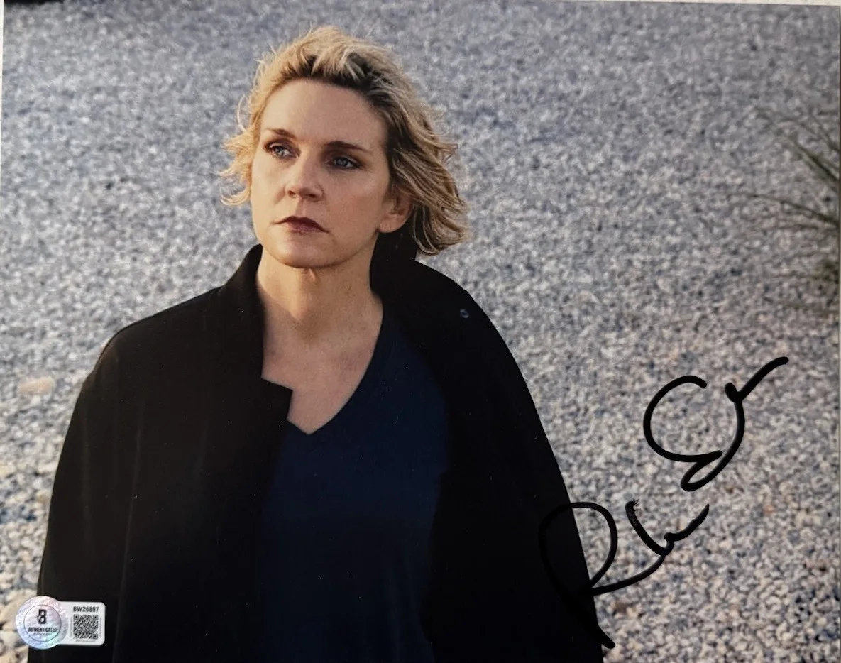 Rhea Seehorn — RHEA SEEHORN SIGNED 8x10 PHOTO BETTER CALL SAUL AUTOGRAPH AUTHENTIC BECKETT COA