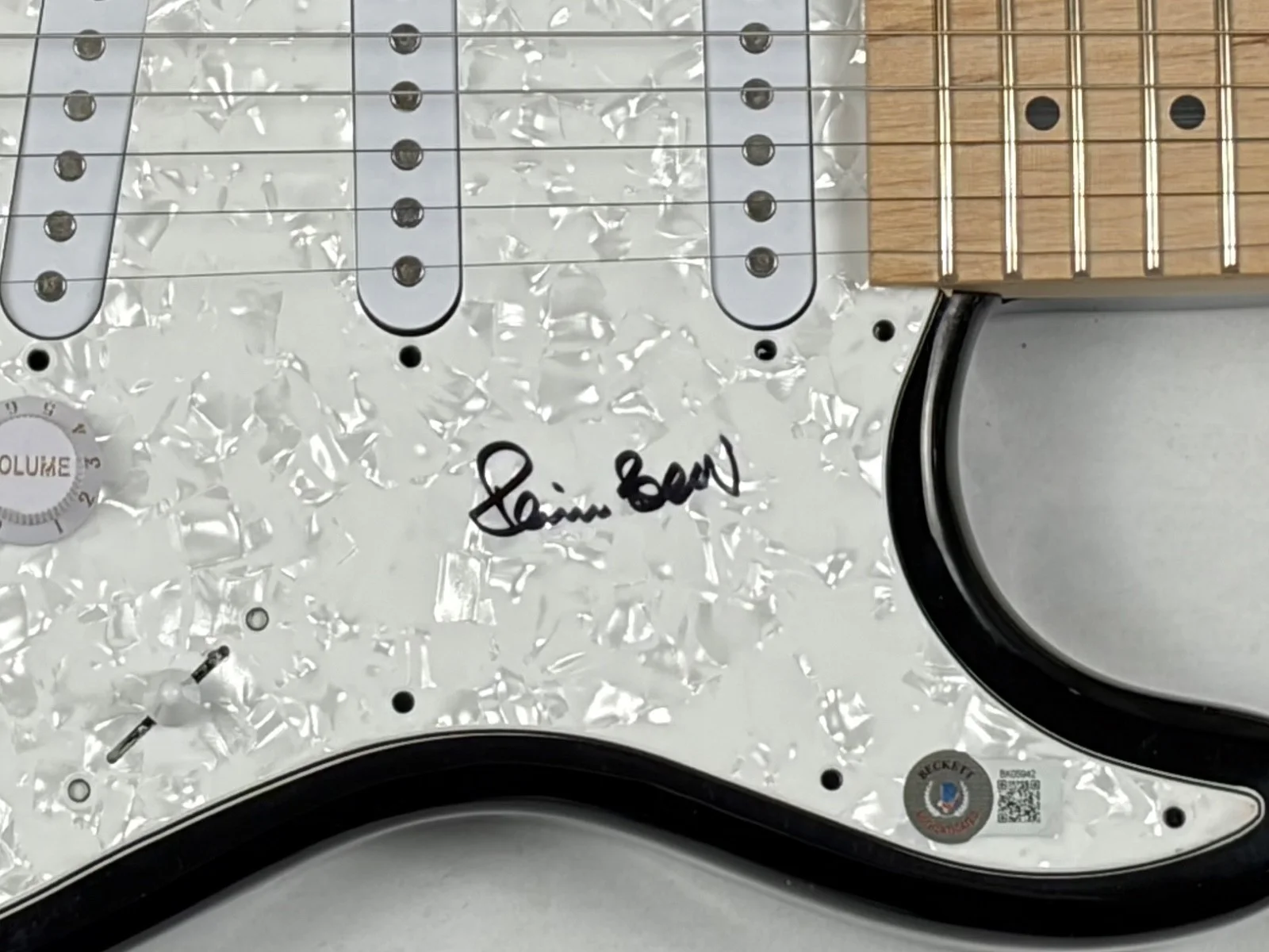 Pete Best Signed The Beatles Electric Guitar Autograph 1st Drummer Beckett COA, image 5